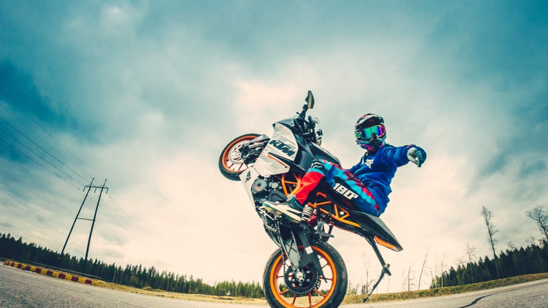 TRR 2015  Supermoto shenanigans plus brand new rc390 Online